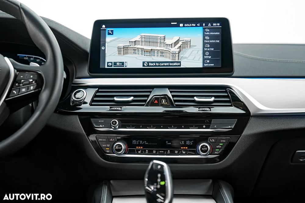 BMW Seria 5 530e Aut. - 22