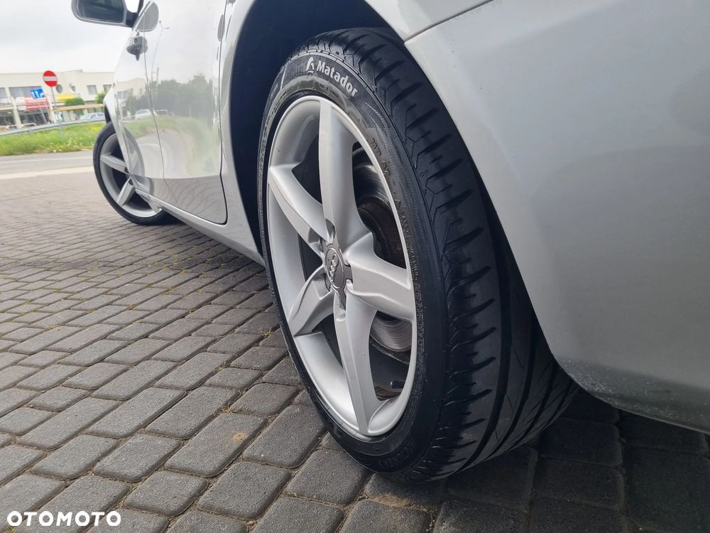 Audi A4 Avant 2.0 TFSI quattro S tronic S line Sportpaket - 24