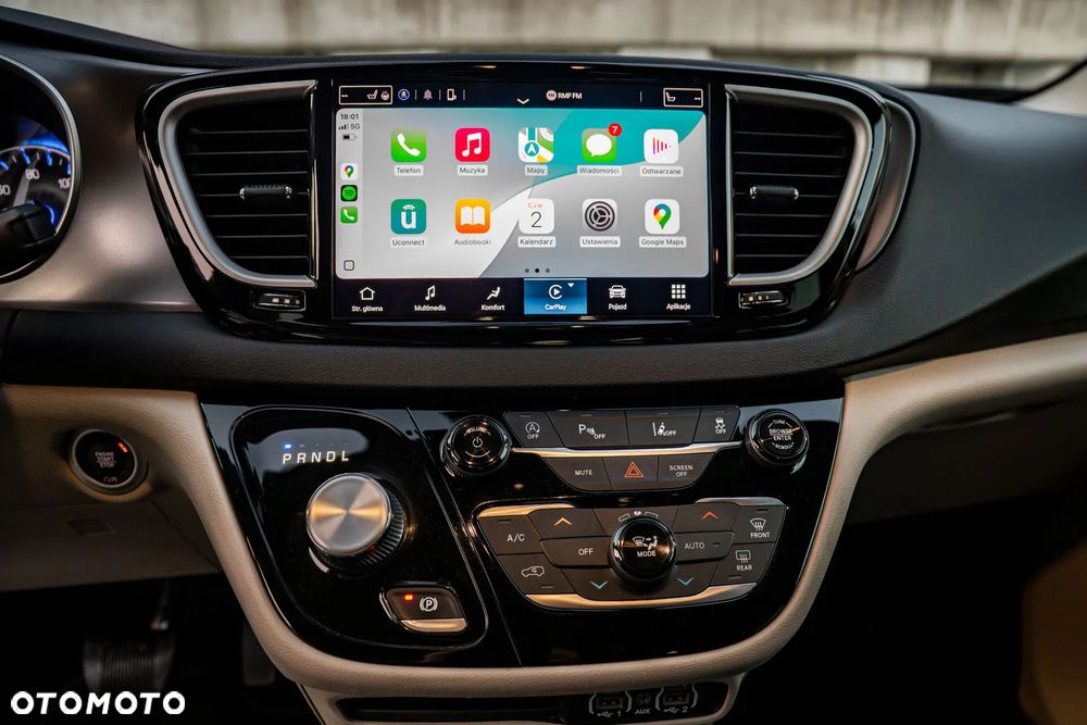 Chrysler Pacifica - 16