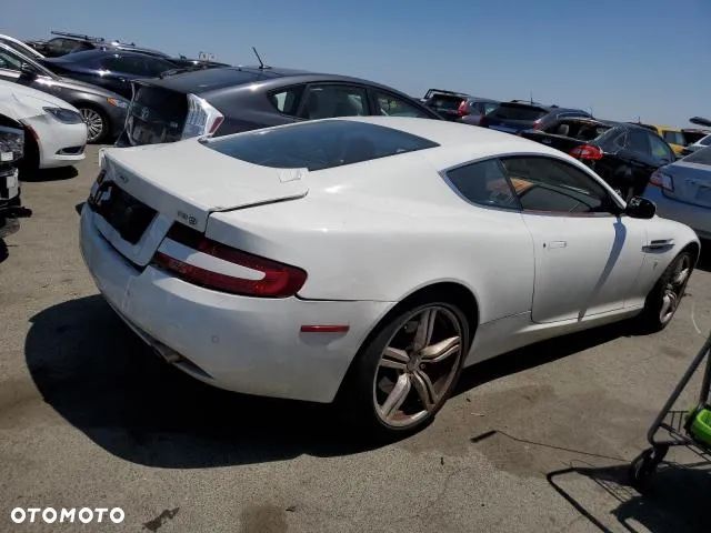 Aston Martin DB9 Touchtronic II - 21