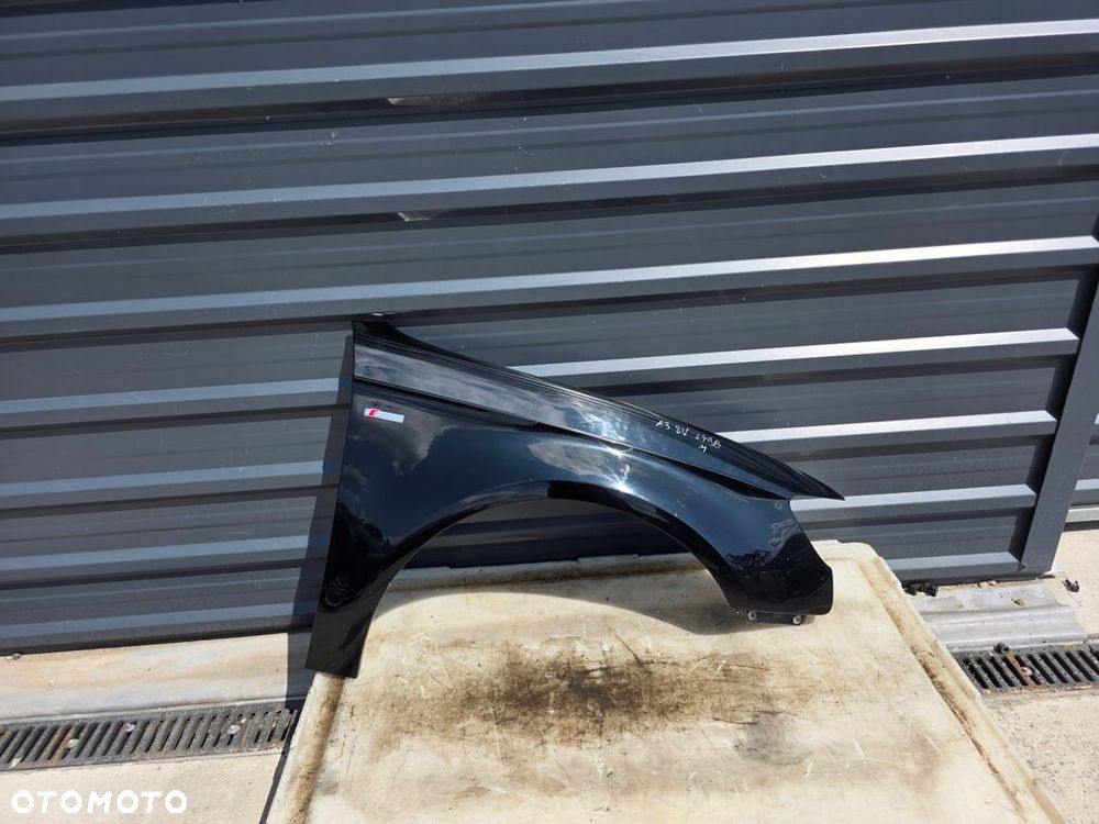 BŁOTNIK PRAWY PRZÓD AUDI A3 8V LY9B 3-DRZWI SPORTBACK 2011-2018