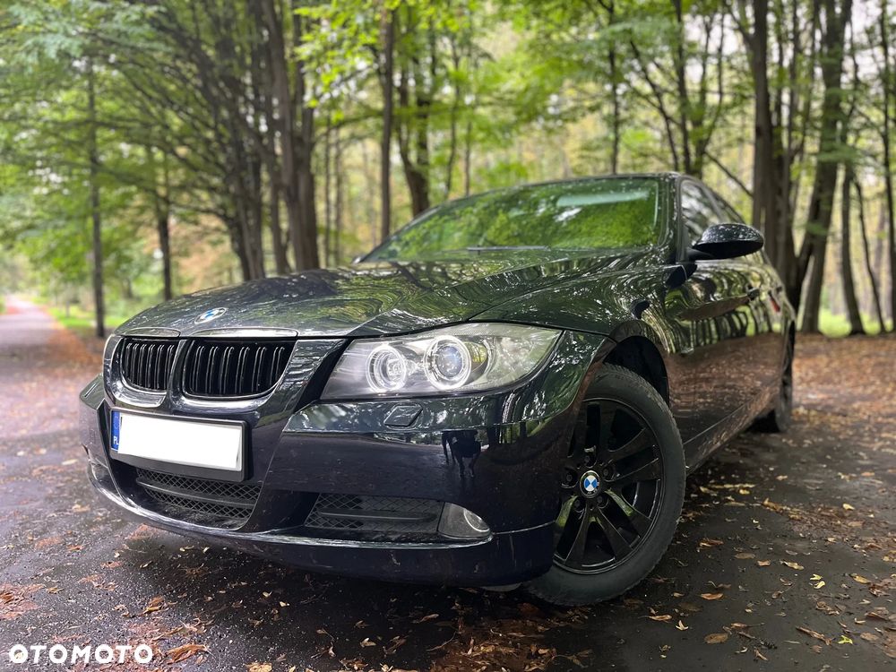 BMW Seria 3 320i - 1