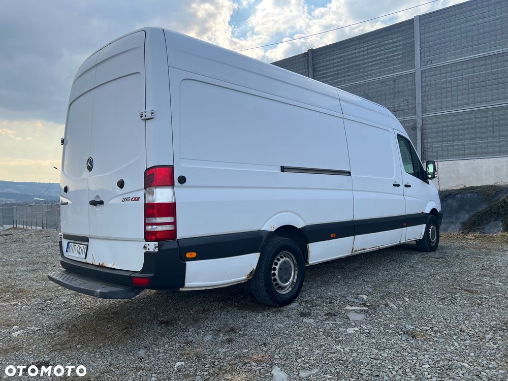 Mercedes-Benz Sprinter - 12