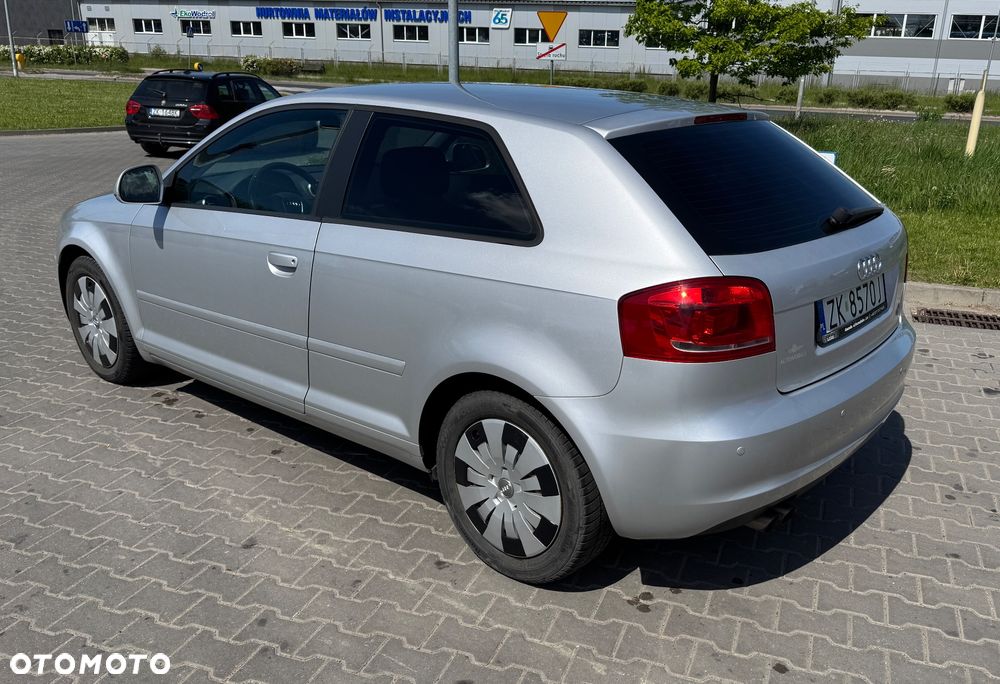 Audi A3 3-drzwiowe 1.4 TFSI Ambiente - 4