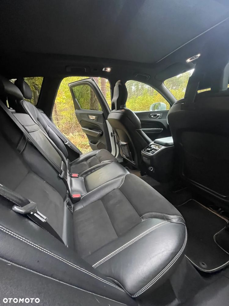 Volvo XC 60 D4 AWD R-Design - 30