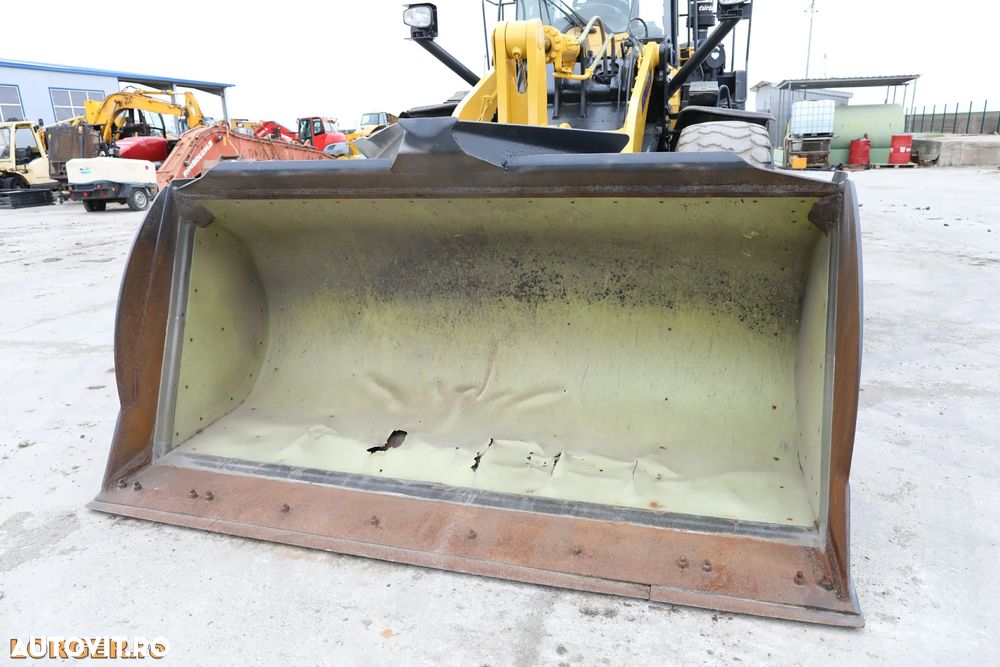 Komatsu WA380-8EO - 9