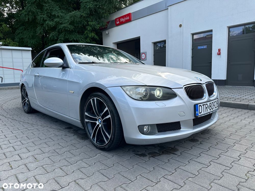BMW Seria 3 330i - 7