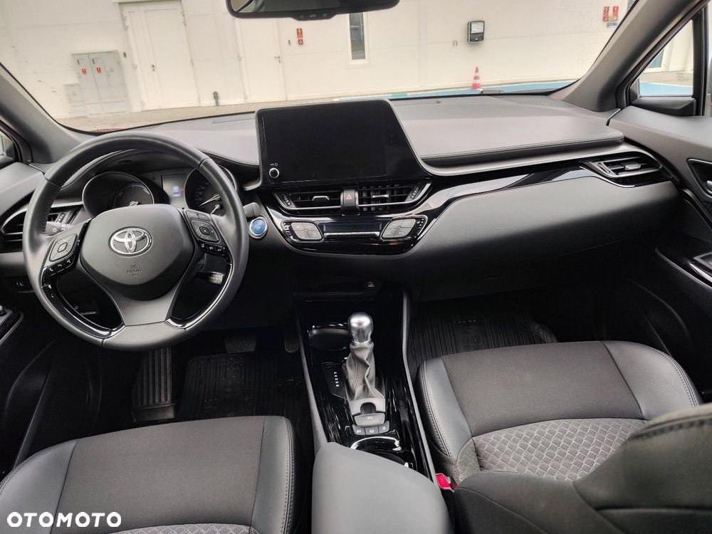 Toyota C-HR - 10