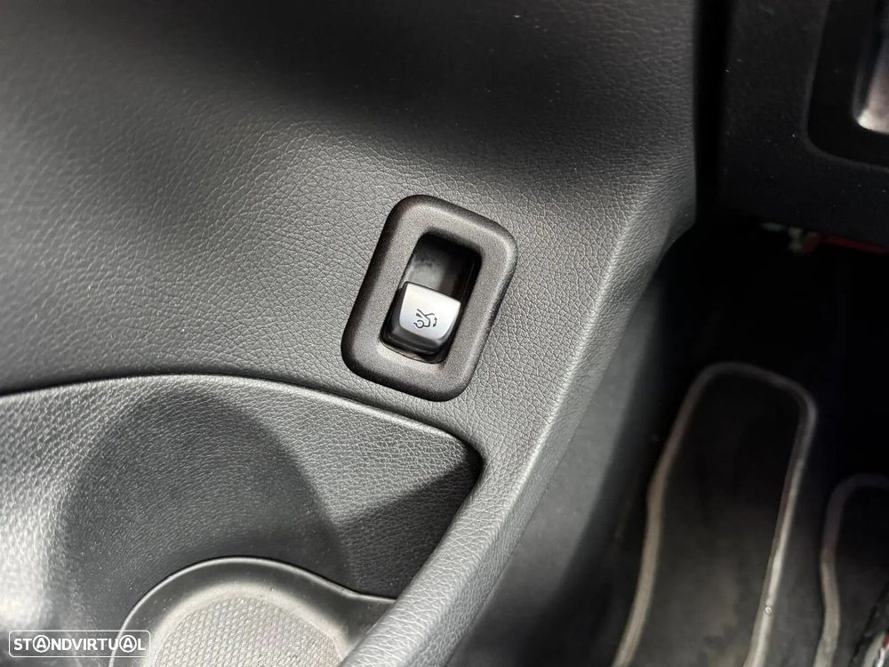 Mercedes-Benz C 220 d AMG Line - 32