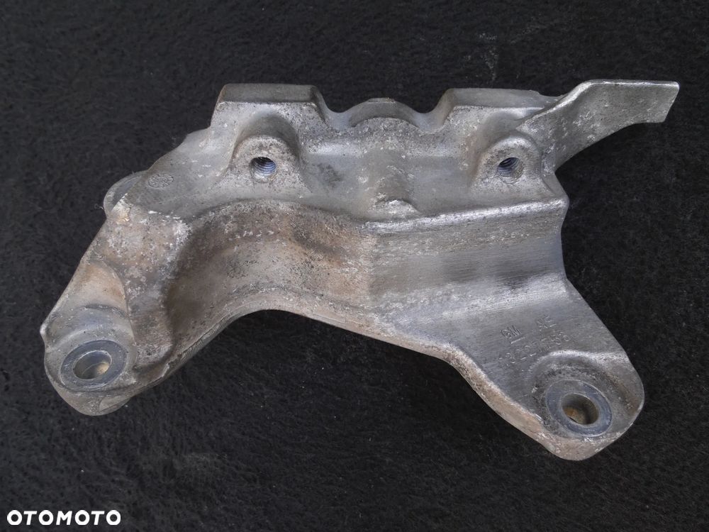 OPEL INSIGNIA A 1.8 16V A18XER ŁAPA WSPORNIK MOCOWANIE SILNIKA 13227753 ASTRA ZAFIRA - 1