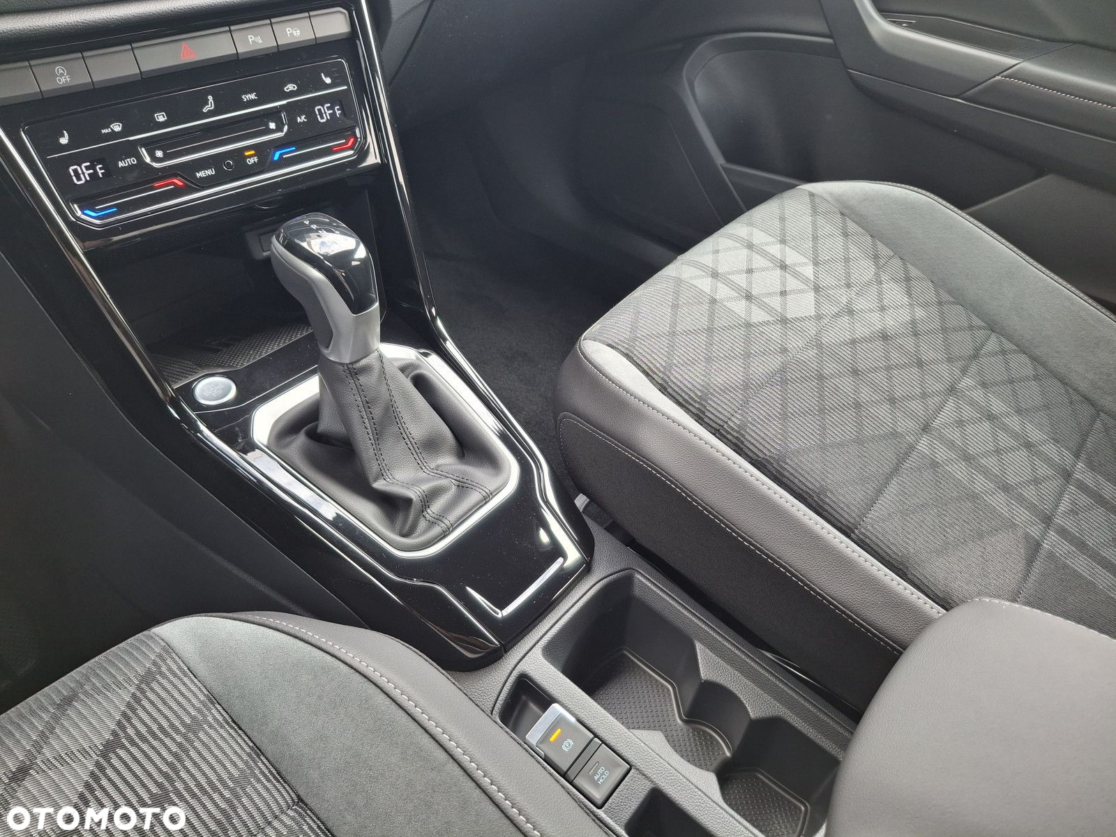 Volkswagen T-Roc 1.5 TSI R-Line DSG - 12