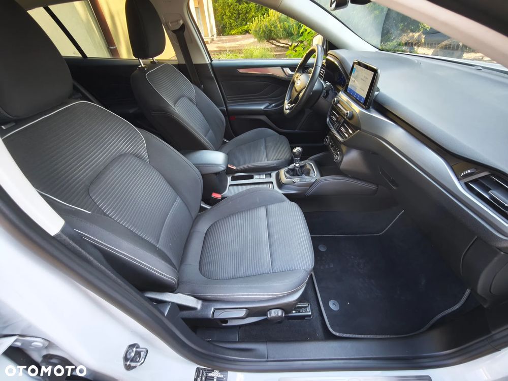 Ford Focus 1.5 EcoBlue STart-Stopp-System TITANIUM - 23