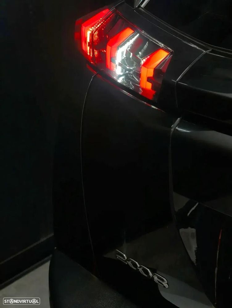 Peugeot 2008 1.5 BlueHDi Allure Pack EAT8 - 21