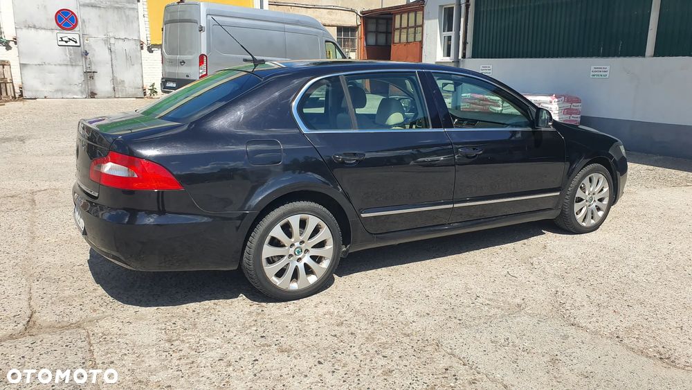 Skoda Superb 2.0 TDI Elegance DSG - 16
