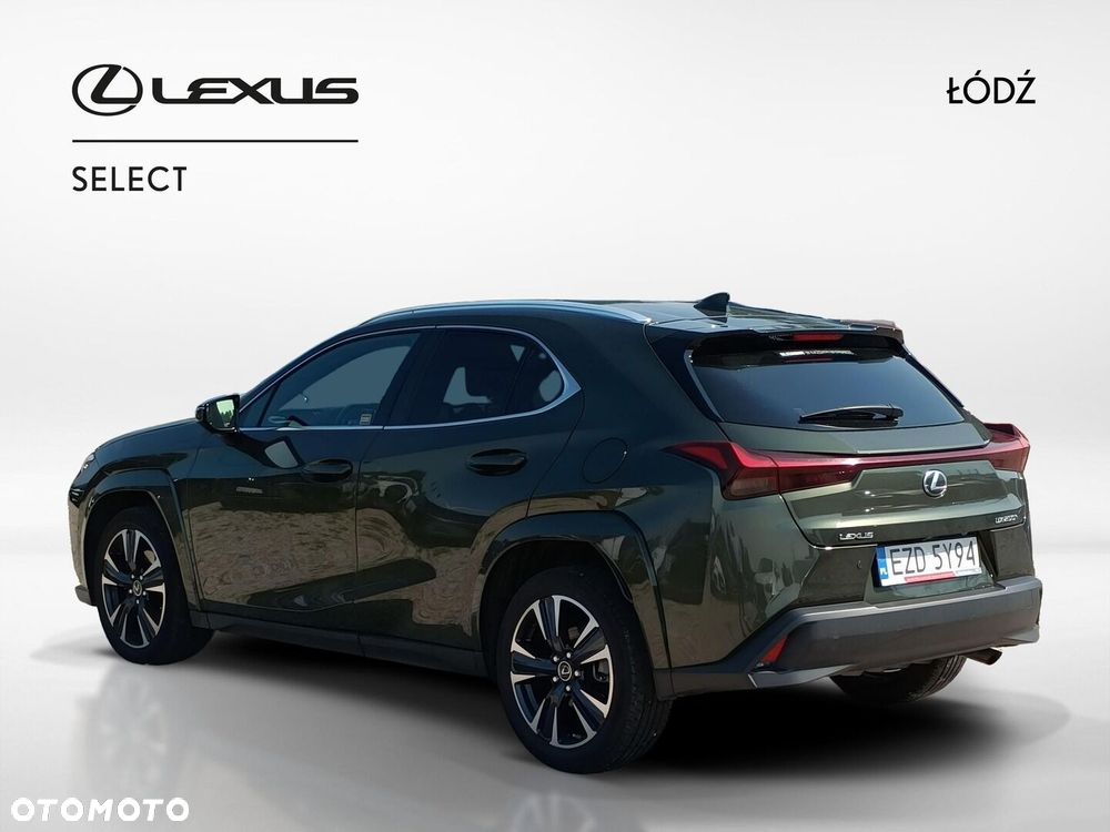 Lexus UX - 4