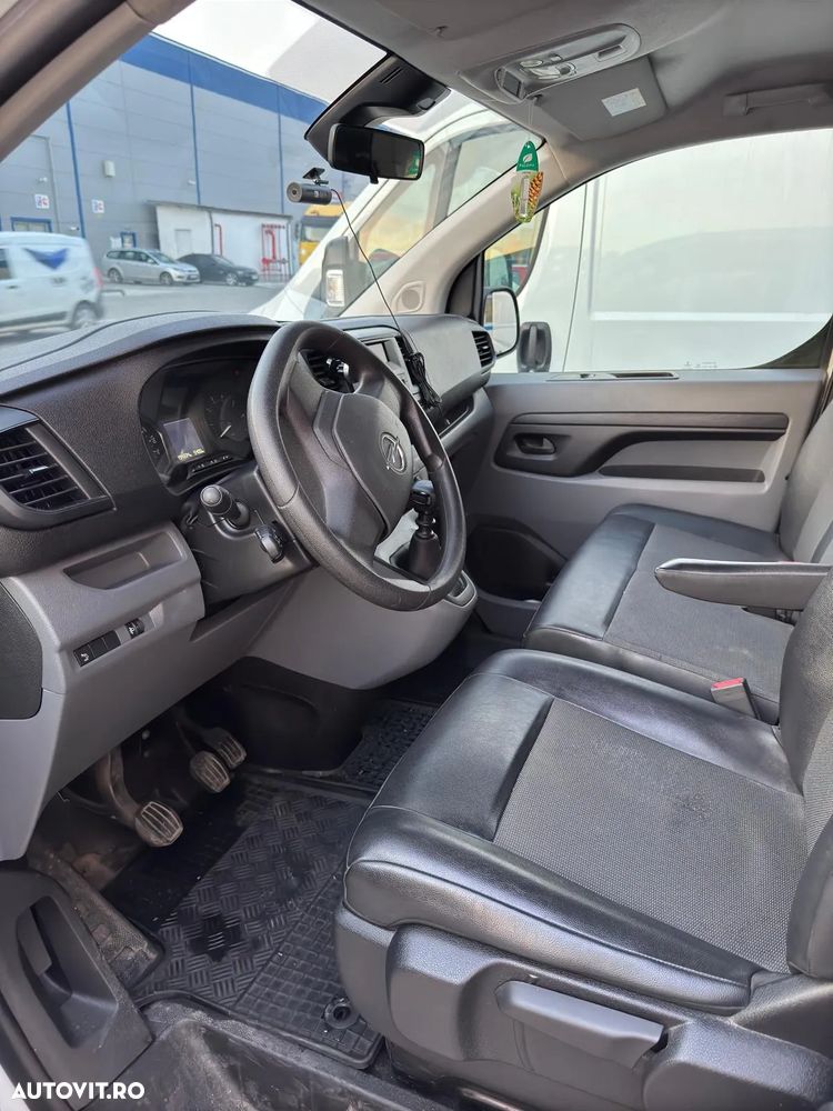 Opel Vivaro - 13