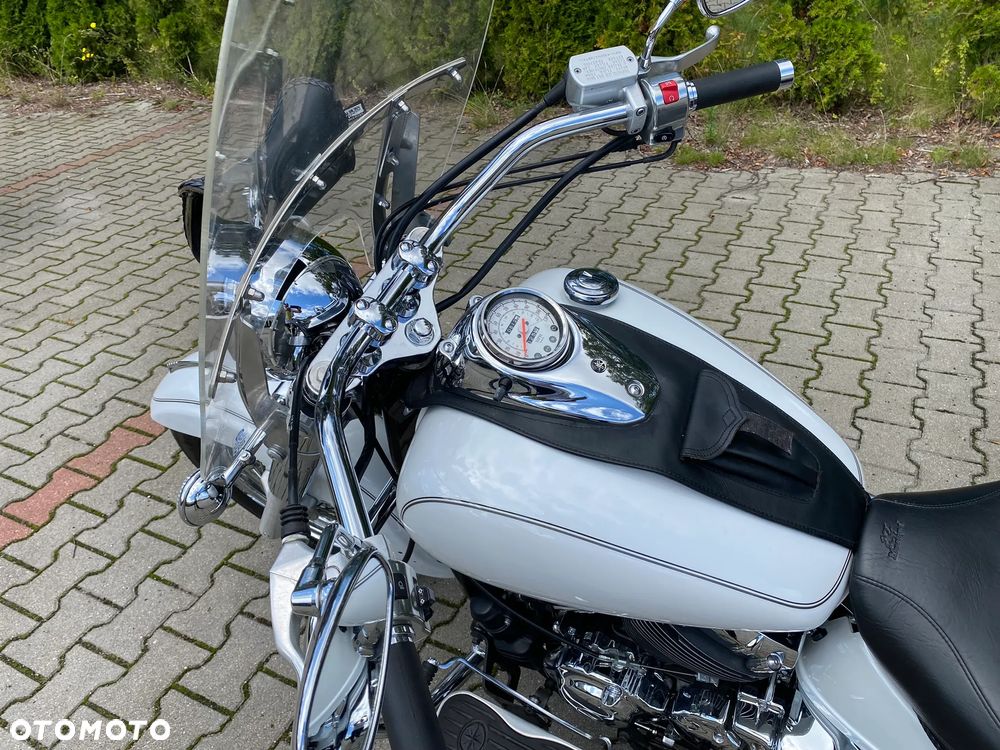 Yamaha XVS - 6