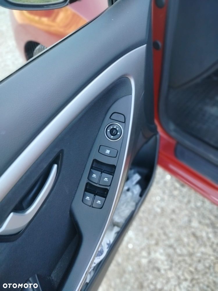 Hyundai i30 blue 1.6 CRDi Classic Navigation - 8