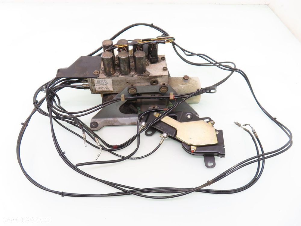 SILNIK DACHU MERCEDES CLK C208 W208 CABRIO A2088000030 - 1
