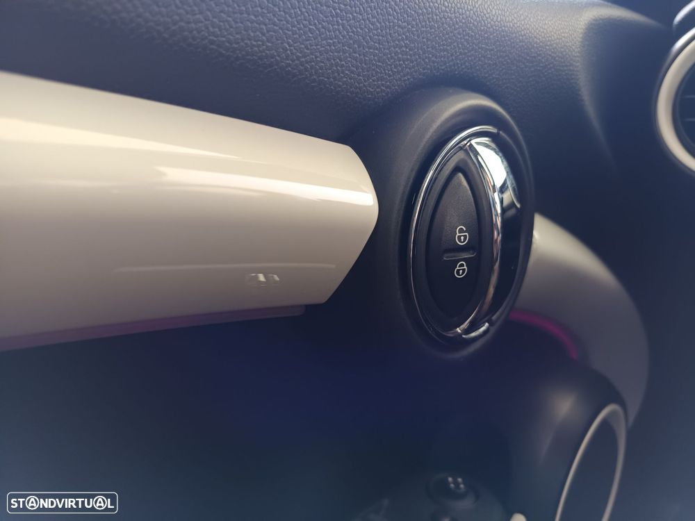 MINI 3 Portas Cooper D 60 Years Chili - 14