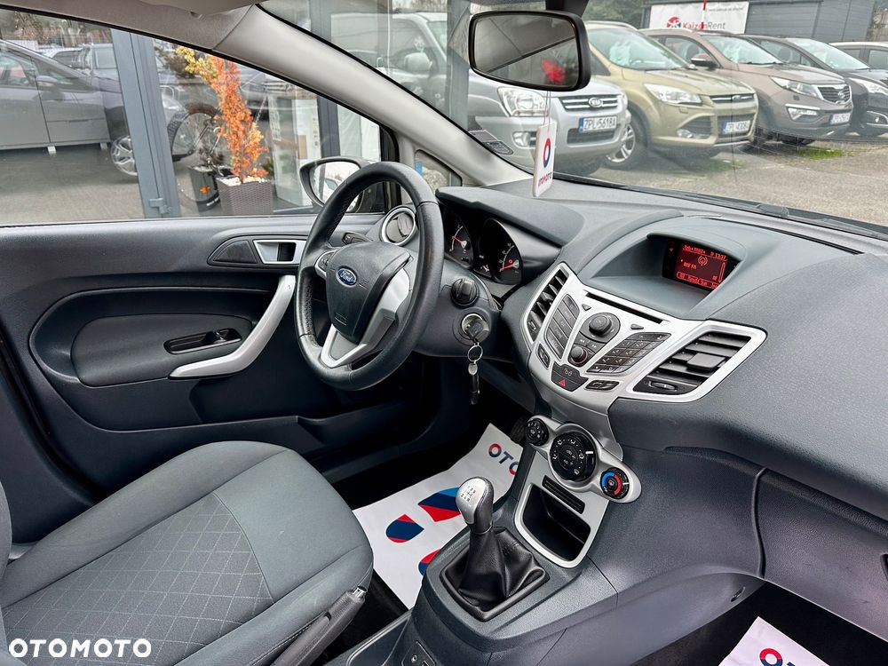 Ford Fiesta 1.25 Champions Edition - 21