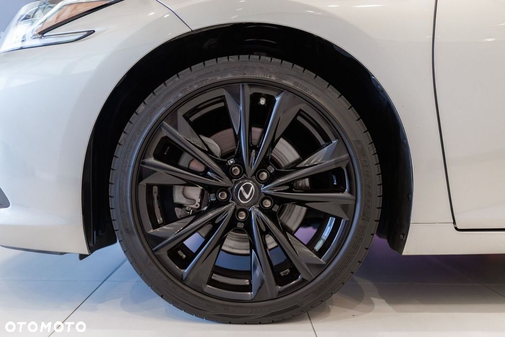 Lexus ES 300h F Sport Design - 26