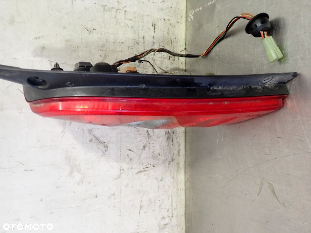 LAMPA LEWA TYLNA SUZUKI WAGON R II 1.3 B - 4
