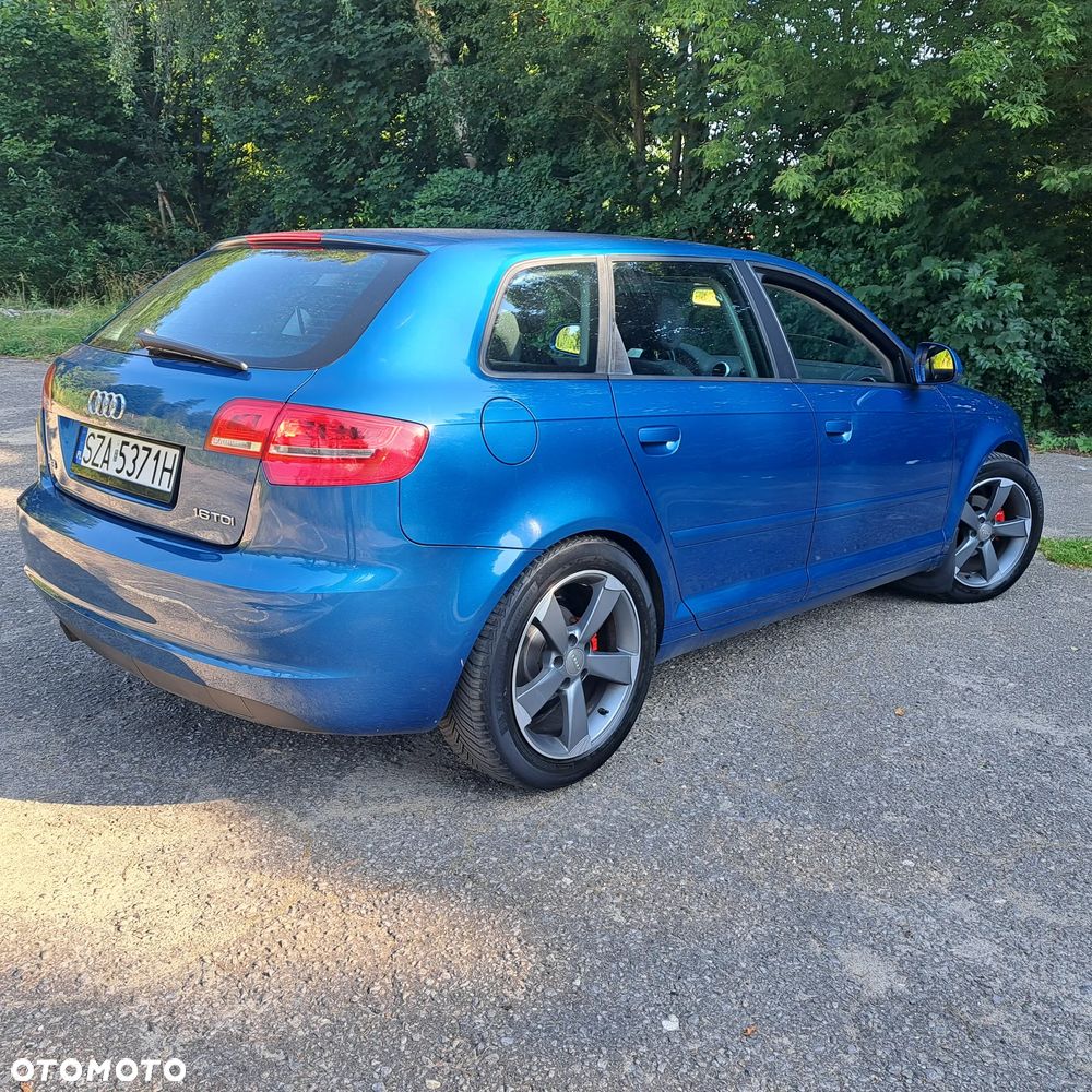 Audi A3 Sportback 1.6 TDI DPF Attraction - 12