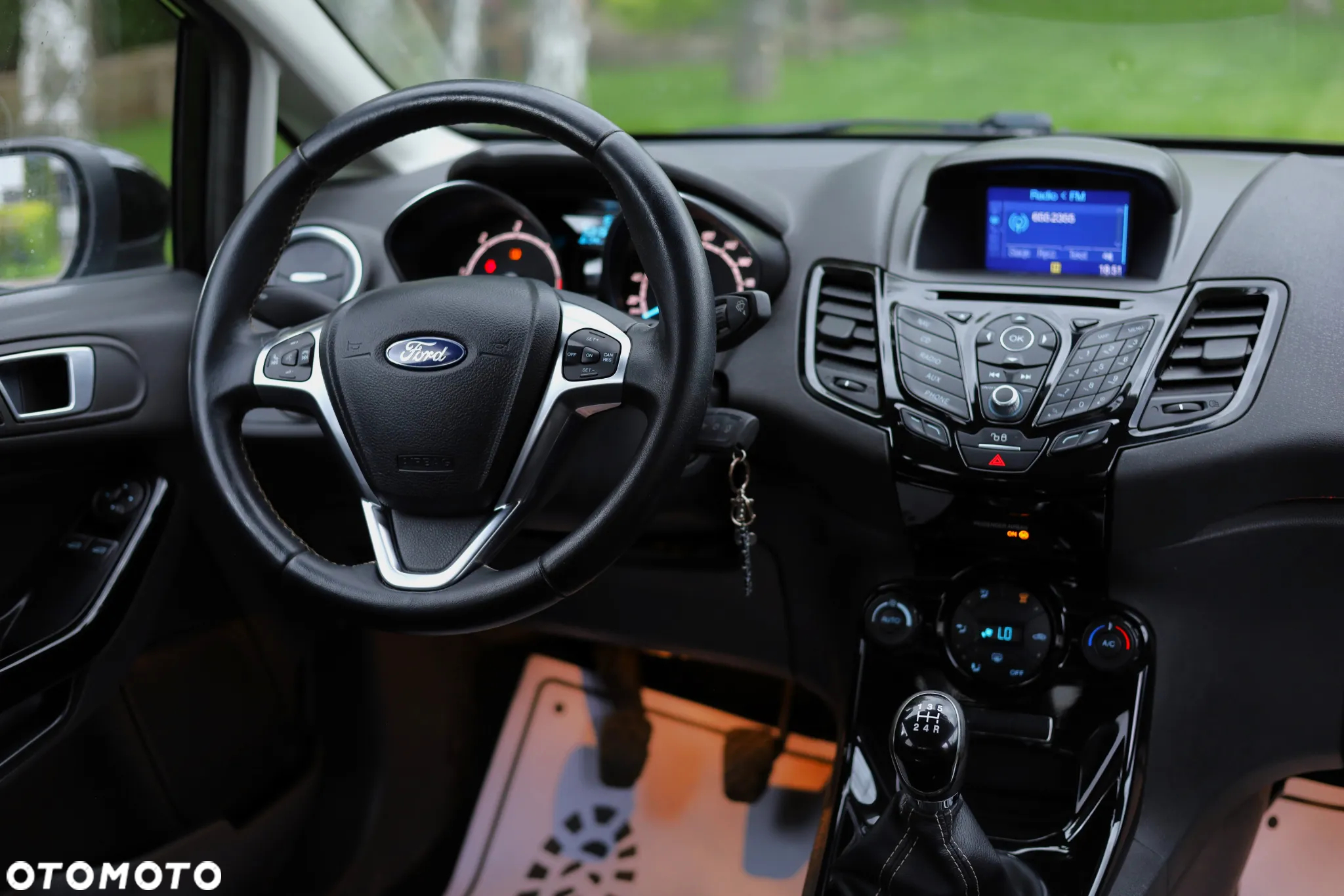 Ford Fiesta 1.5 TDCi Ambiente - 19