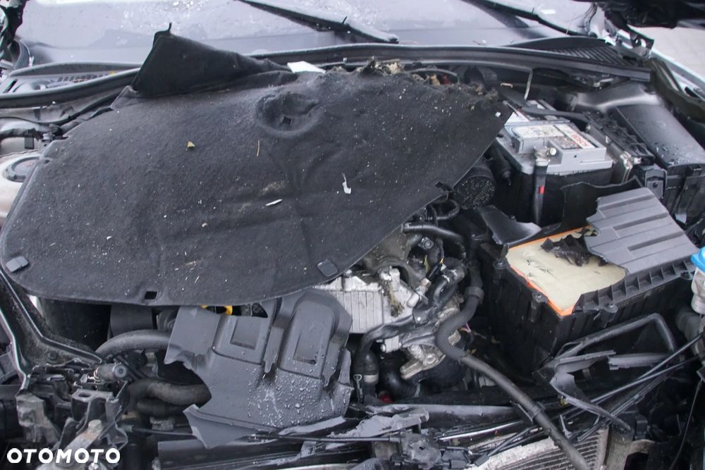 Auto na części - Skoda Superb III 2.0 TDI 150 KM DFGA QFZ LF7M 2018R Silnik Skrzynia Drzwi Zderzak Błotnik Klapa Lampa Lusterko Klamka Deska Kokpit Sterownik Moduł Czujnik Licznik Wyświetlacz Kierownica Panel - 18