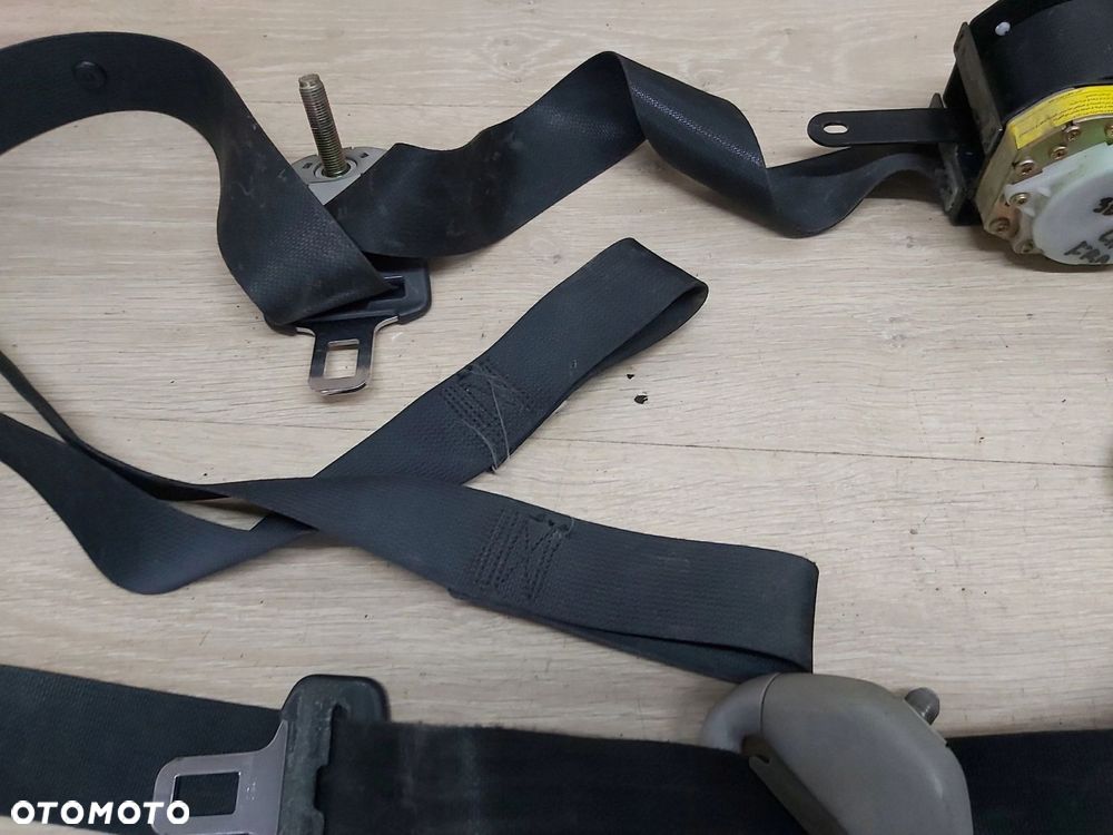 Toyota Yaris I LIFT pas lewy przód 3d FRANCUZ 03-05r - 1