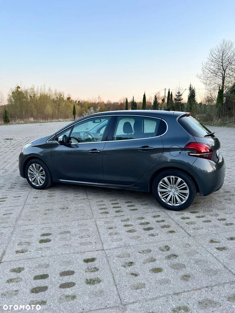 Peugeot 208 1.2 PureTech Allure S&S EAT6 - 3