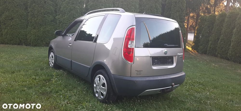Skoda Roomster 1.6 16V Scout PLUS EDITION - 14