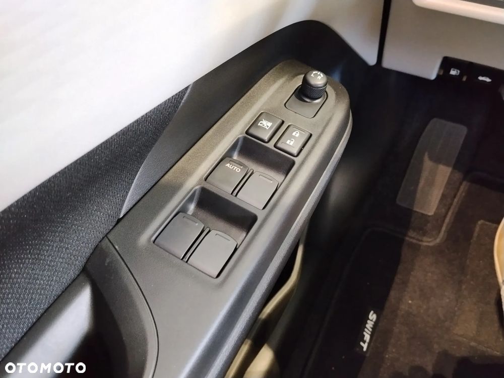 Suzuki Swift 1.2 Dualjet SHVS Premium Plus CVT - 13