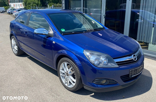 Opel Astra GTC 1.9 CDTI DPF Edition