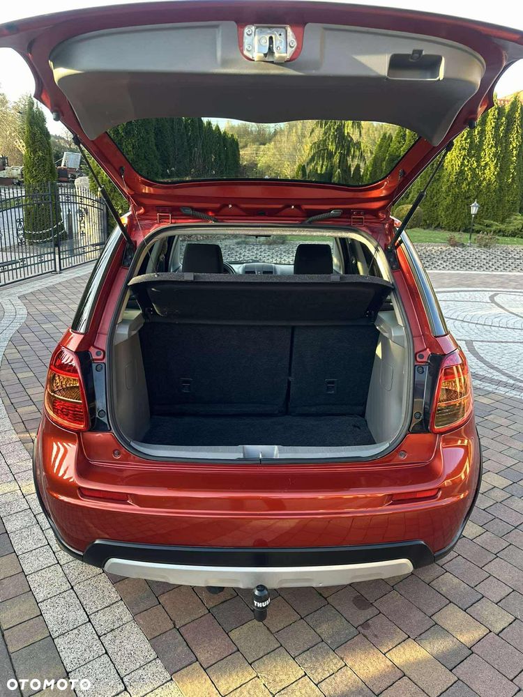 Suzuki SX4 1.6 Comfort Plus 4WD - 12