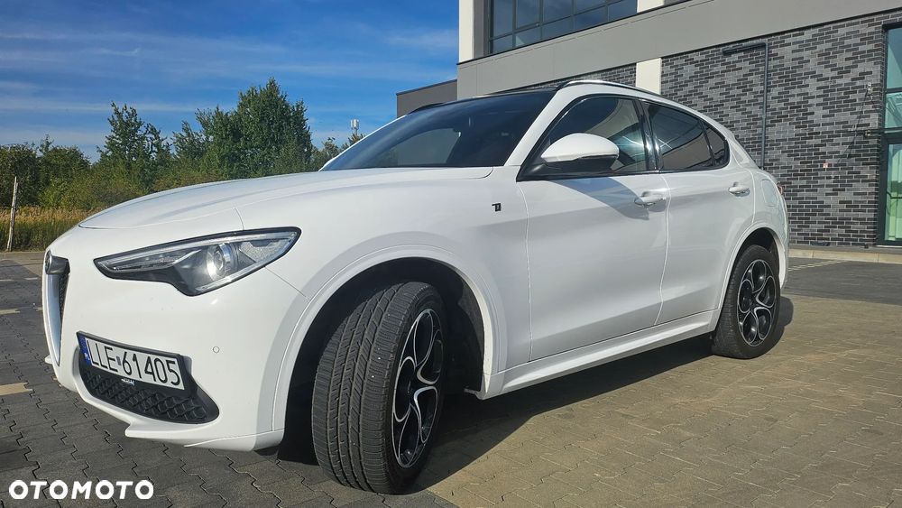 Alfa Romeo Stelvio 2.0 Turbo 16V AT8-Q4 Ti - 2