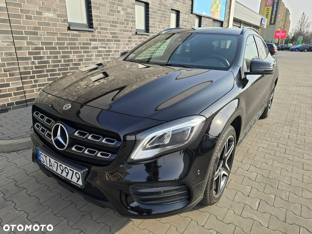 Mercedes-Benz GLA 200 7G-DCT AMG Line - 37