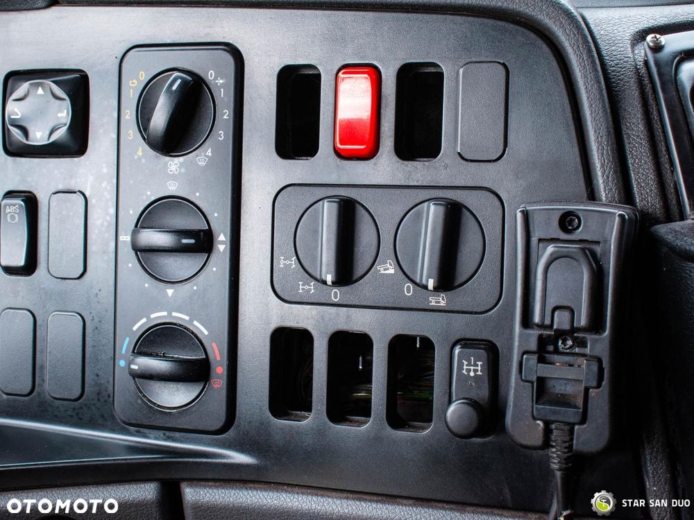 Mercedes-Benz ATEGO 1328 4x4 ZIEGLER LF 20/16 Straż pożarna - 22