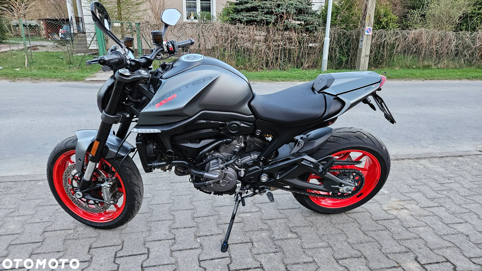 Ducati Monster - 4