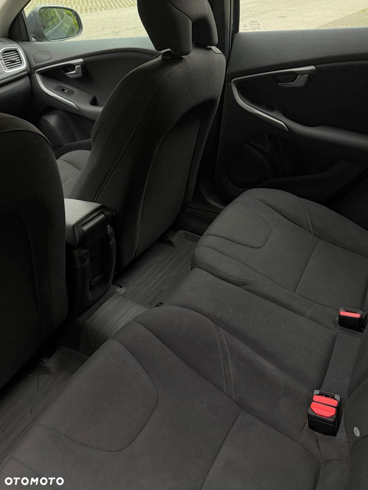Volvo V40 D2 Inscription - 10