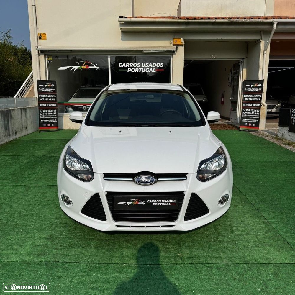 Ford Focus 1.0 EcoBoost S&S Champions Edition - 3