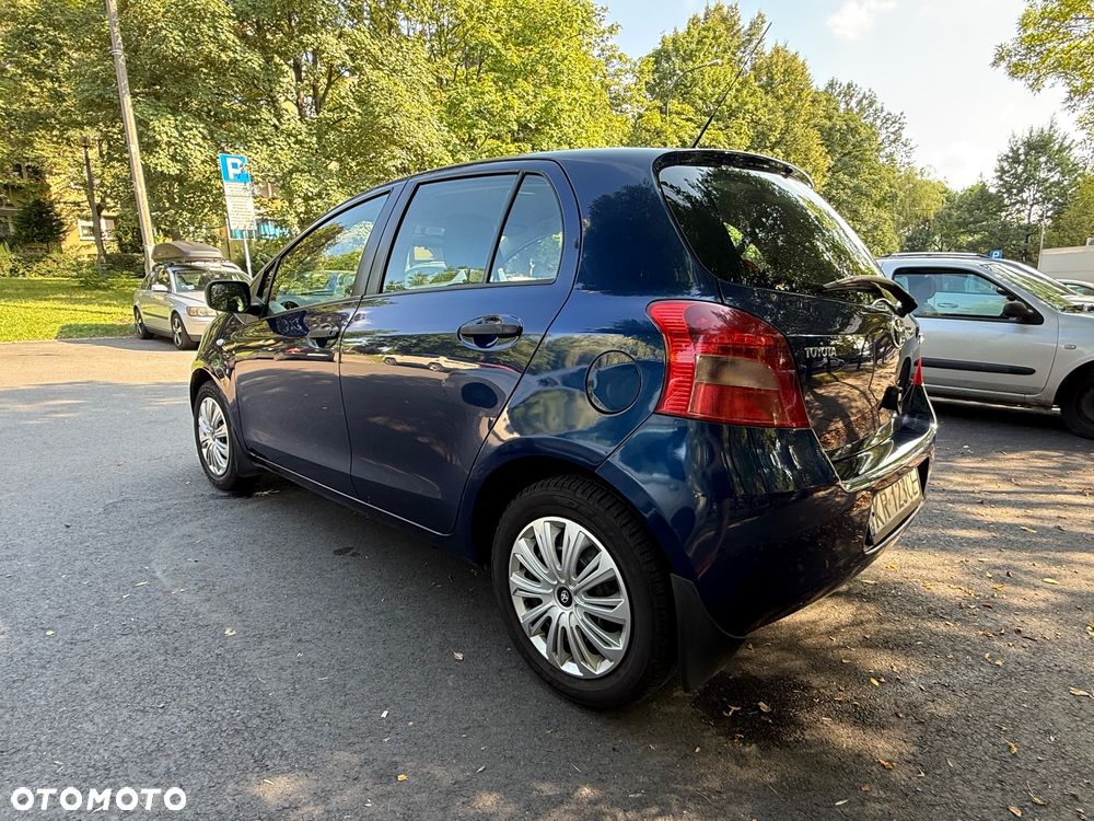 Toyota Yaris 1.3 Terra - 1