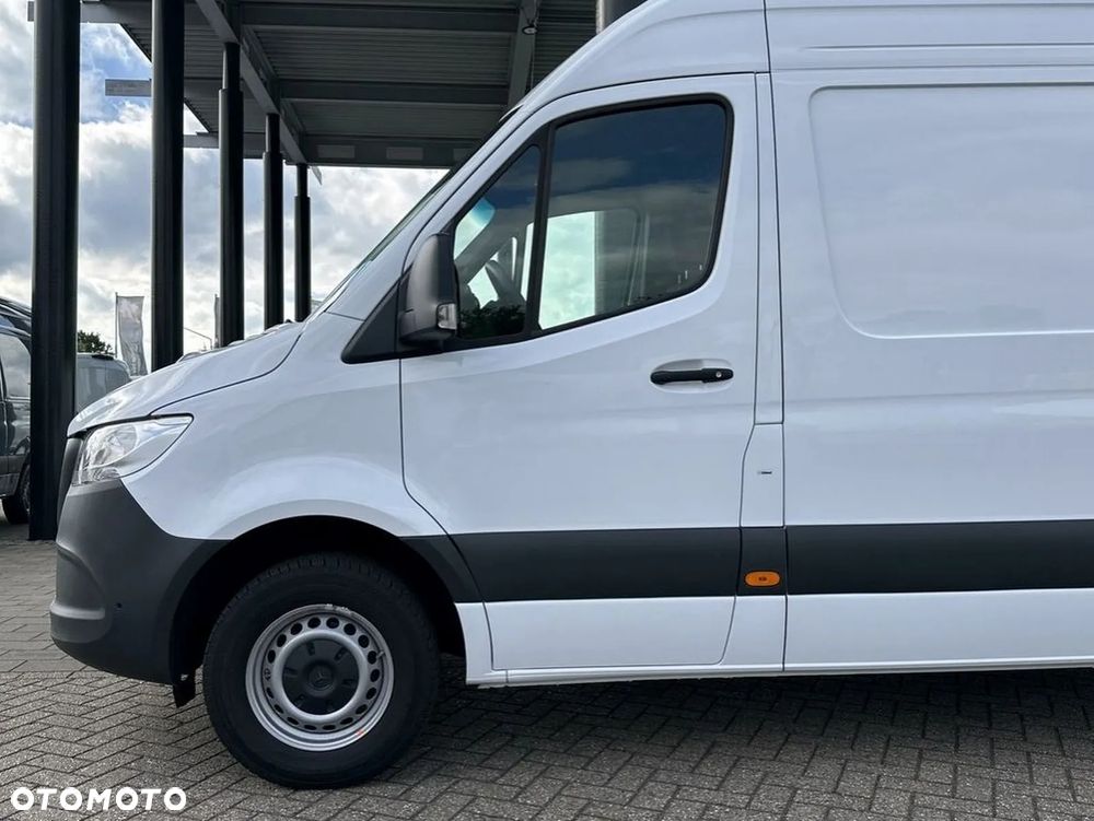 Mercedes-Benz Sprinter - 6