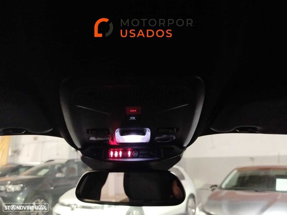 Peugeot 2008 1.2 Hybrid Allure e-DCS6 - 26