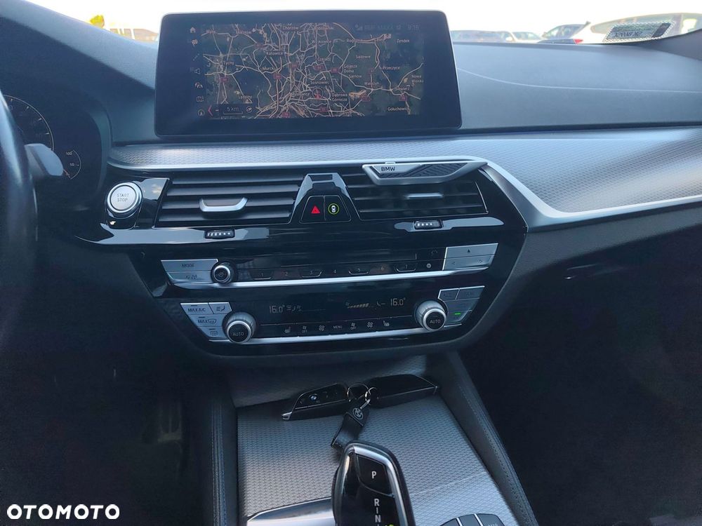 BMW Seria 5 - 21