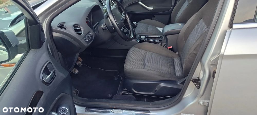 Ford Mondeo 2.0 Ghia X - 9