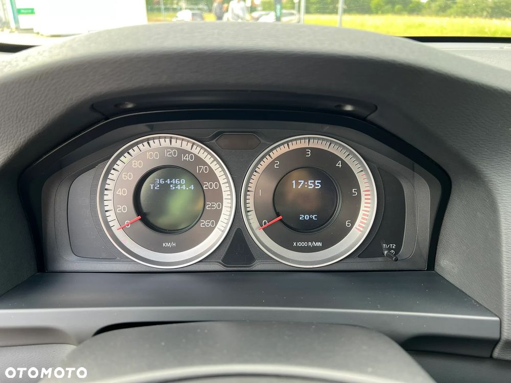 Volvo V60 D3 R-Design - 16