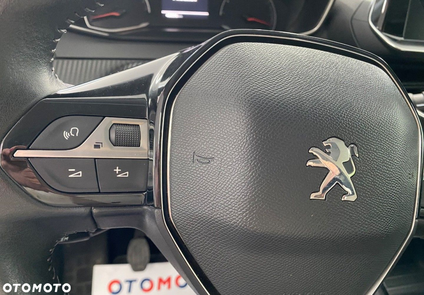 Peugeot 208 - 11