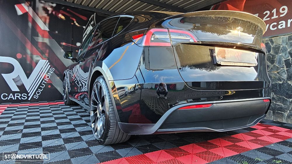 Tesla Model Y Performance Dual Motor AWD - 36